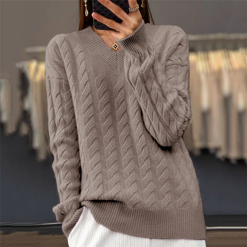 Juni | Scandinavian V-Neck Twisted Knit Sweater